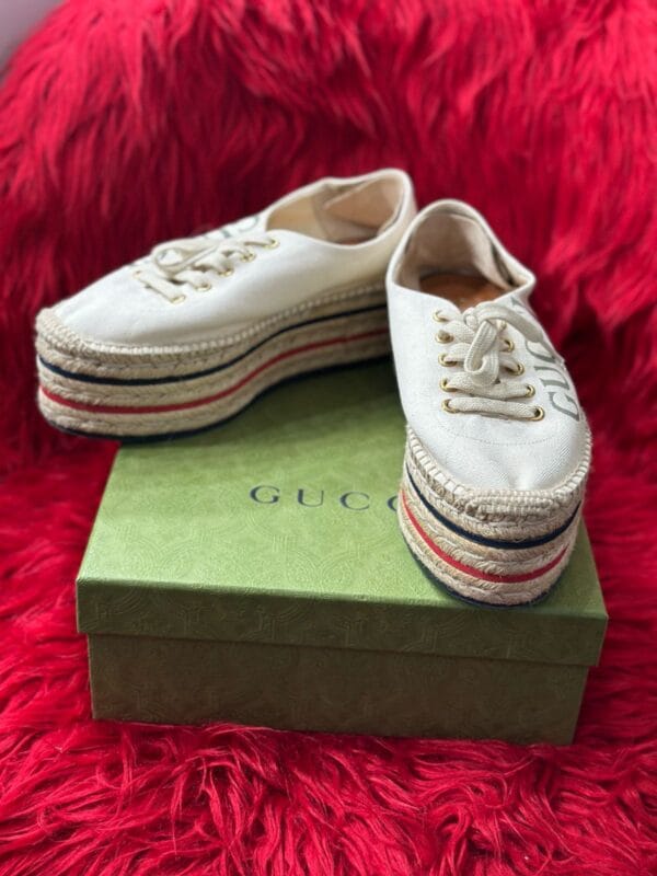 Zapatos Gucci - Image 2